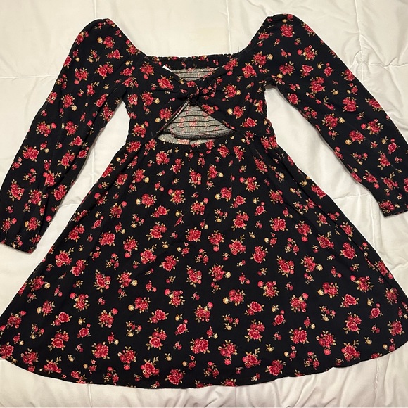 Flowered Girls Dress Size 10 - Picture 2 of 7